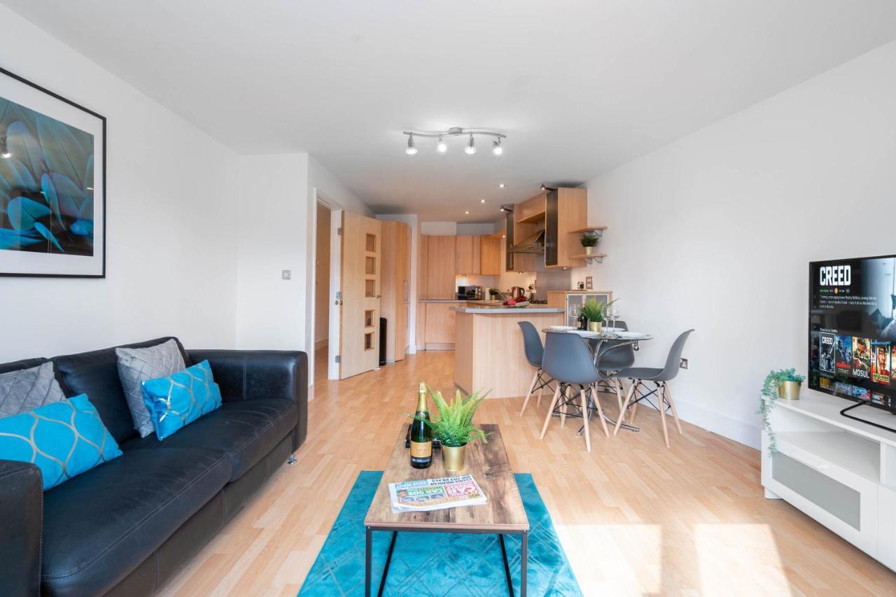 City Centre - Two Bedroom Apartment - Juliet Balcony - Secure Parking - Wifi - Smart Tv Μπέρμιγχαμ Εξωτερικό φωτογραφία