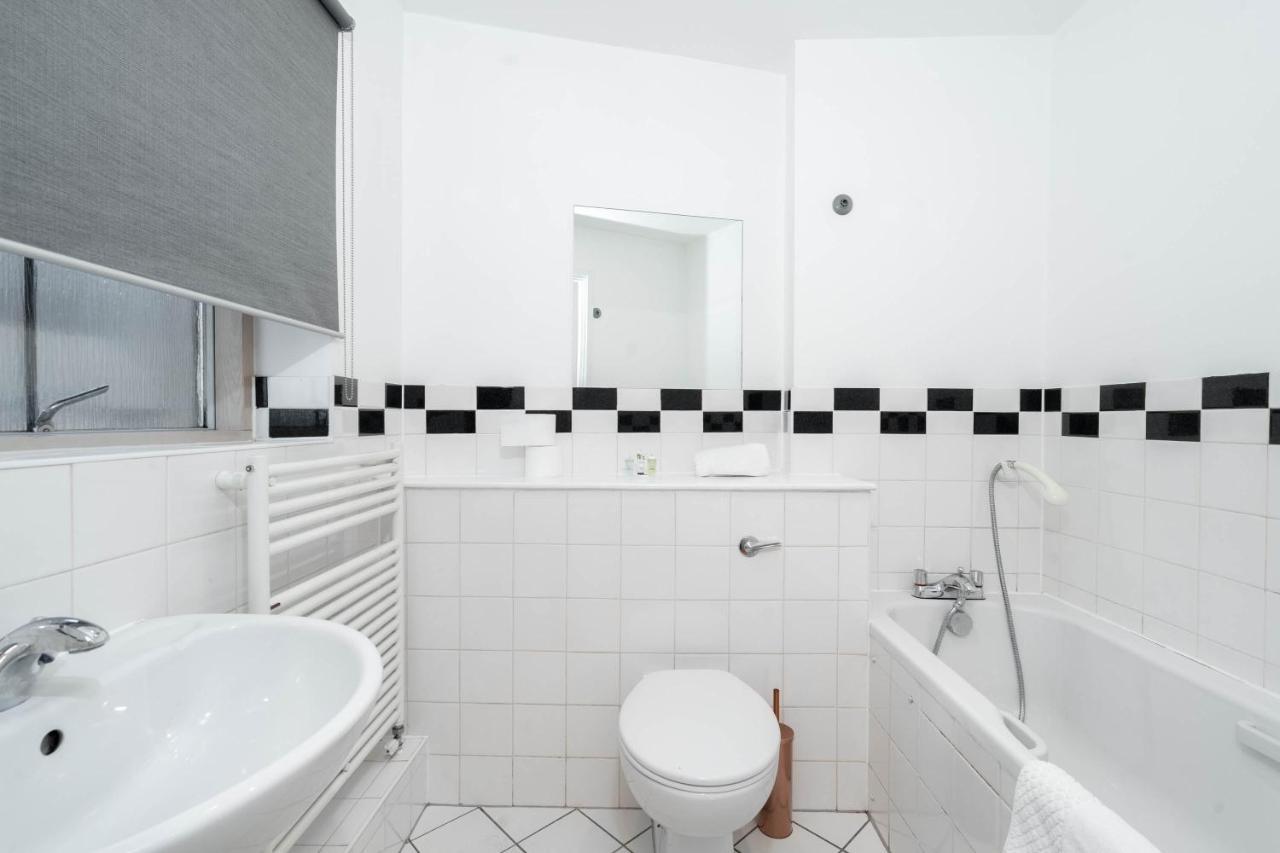 City Centre - Two Bedroom Apartment - Juliet Balcony - Secure Parking - Wifi - Smart Tv Μπέρμιγχαμ Εξωτερικό φωτογραφία